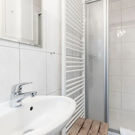 Strauch-huette-eg-1-og-dg