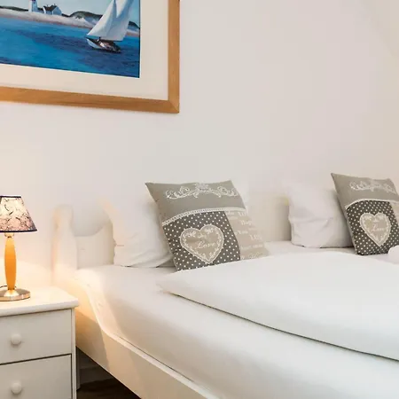 Apartment Strauch-huette-eg-1-og-dg *